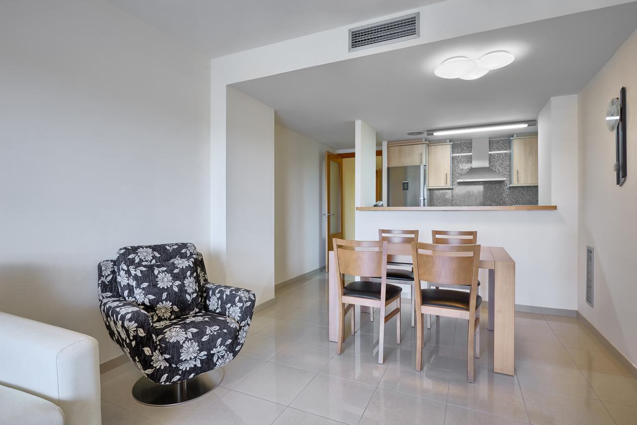 Apartaments Terraza - Salatà Mar Roses Quarto foto